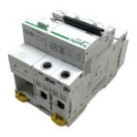SCHNEIDER ELECTRIC iC60N C4A A9F74204 - Image 4